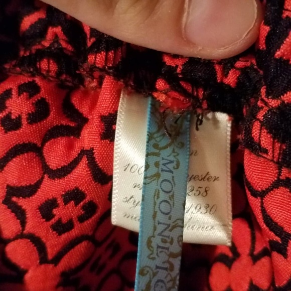 Moonlight Patterned Short - Picture 3 of 3